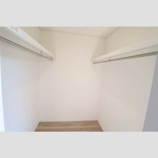 収納 (ウォークインクローゼット)