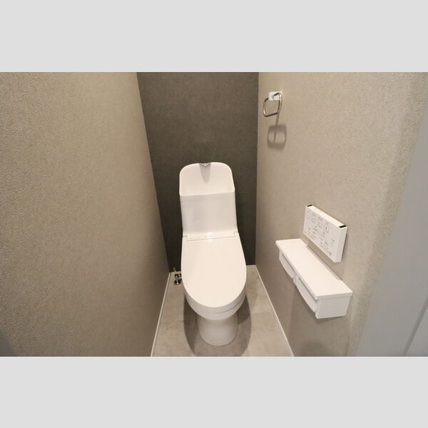 トイレ (温水洗浄暖房便座)