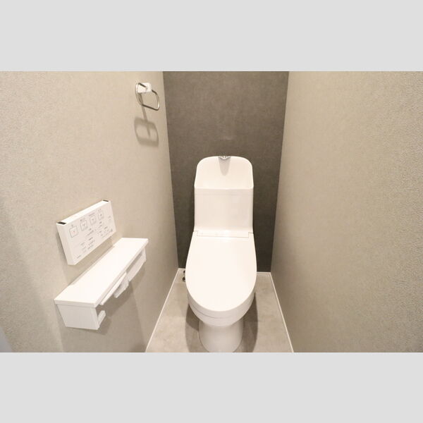 トイレ (温水洗浄暖房便座)