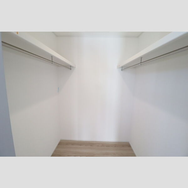 収納 (ウォークインクローゼット)