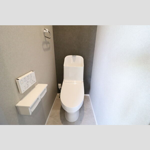 トイレ (温水洗浄暖房便座)