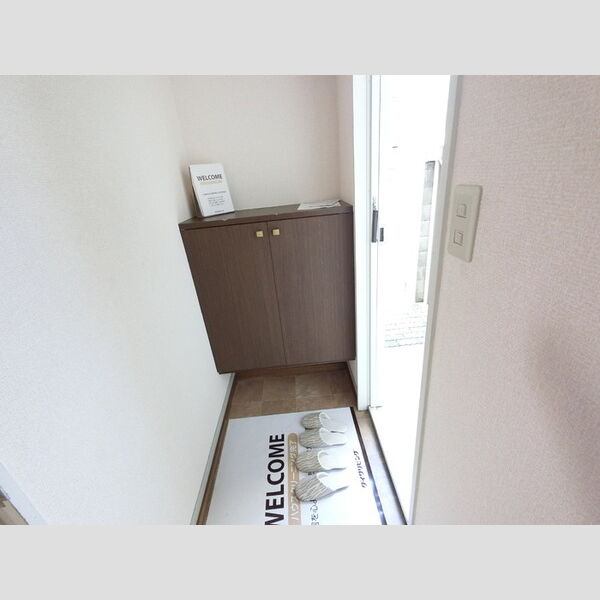 玄関 (玄関入り口)