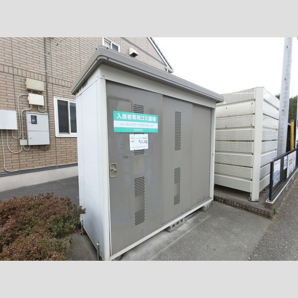 現地周辺 (ゴミ置き場)