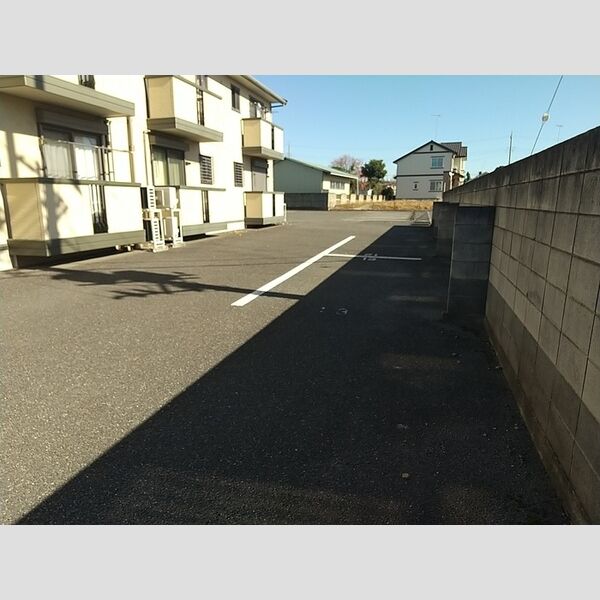 現地周辺 (駐車場入り口)