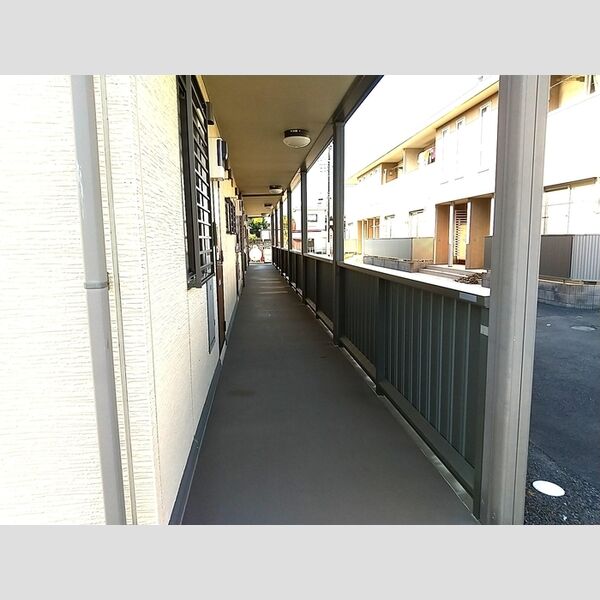 エントランス (エントランス)