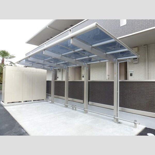 現地周辺 (駐輪場)