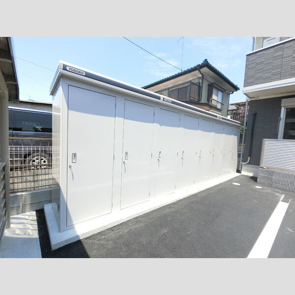 現地周辺 (専用物入れです)