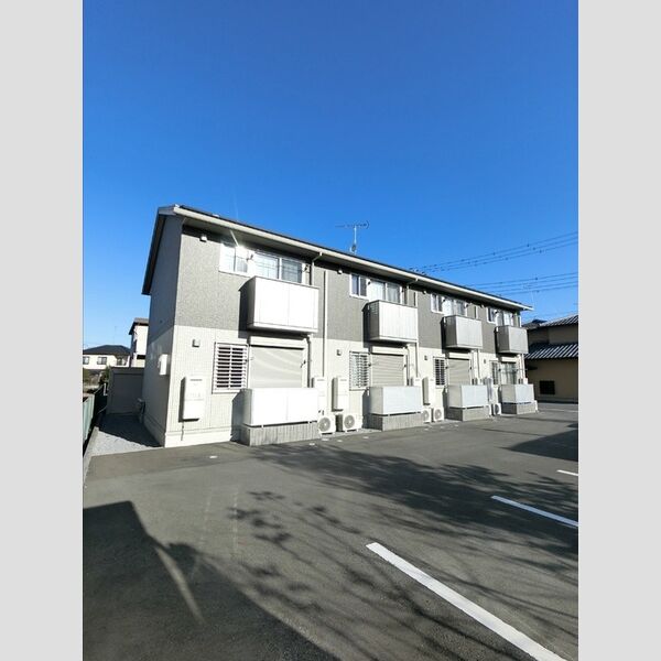 建物外観 (落ち着いた色の2トーンカラーが印象的な外観です!)