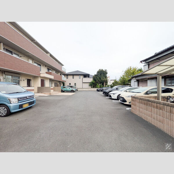 駐車場 (駐車場)