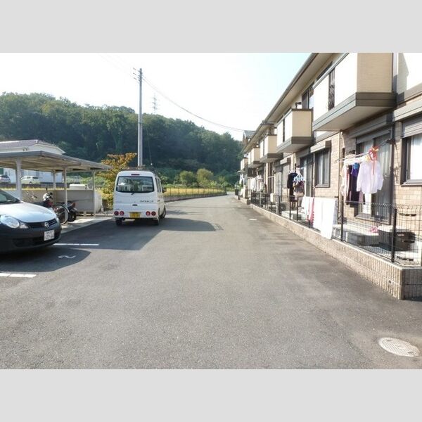 駐車場 (駐車場)