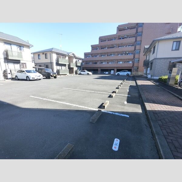 駐車場 (駐車場)