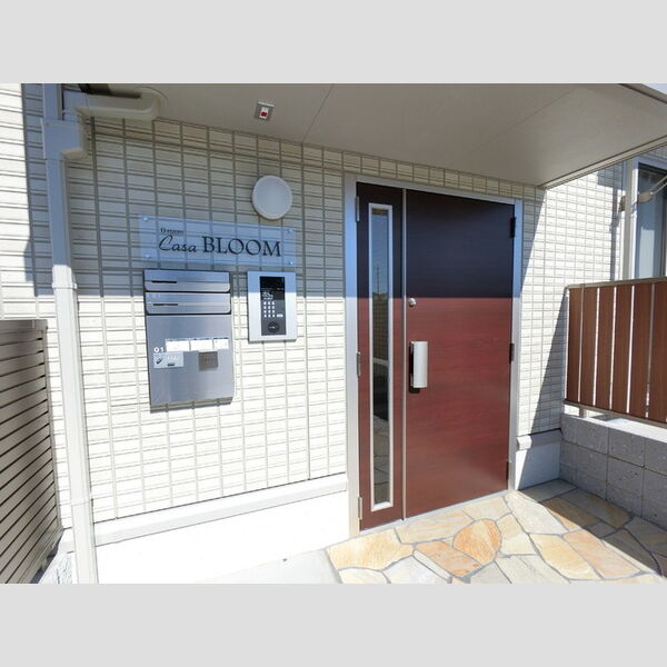 エントランス (オートロックです。)