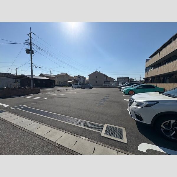 駐車場 (駐車場)