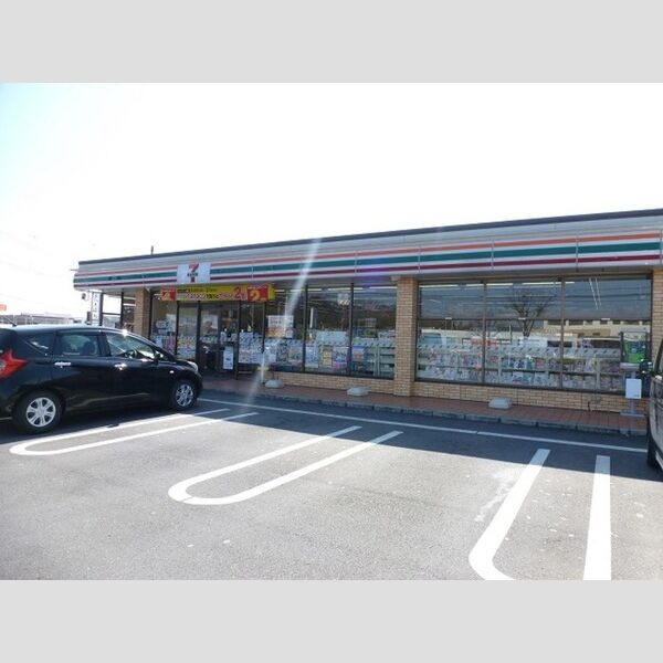 現地周辺 (セブンイレブンまで約150mです。)