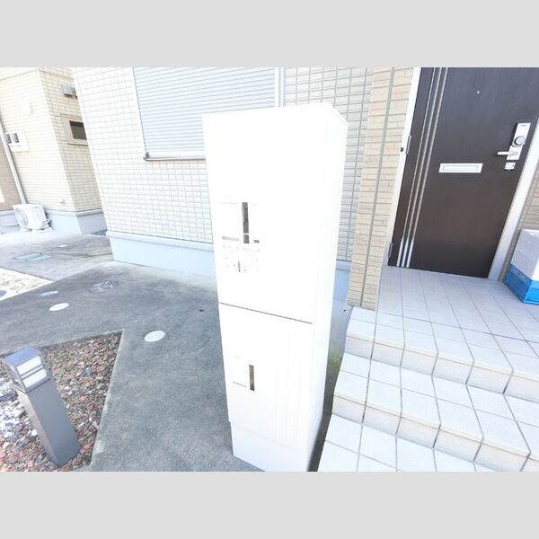 現地周辺 (宅配ボックス)