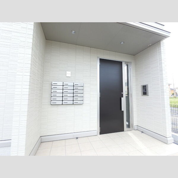 エントランス (エントランス)