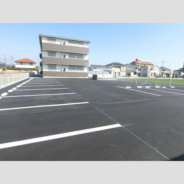 駐車場 (駐車場)