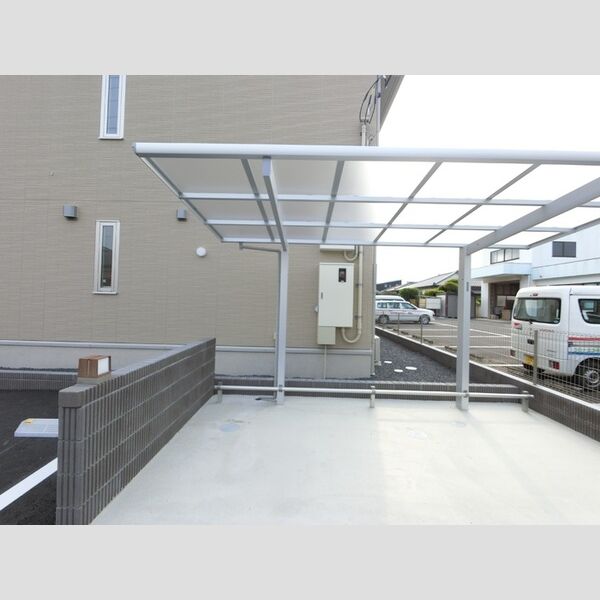 現地周辺 (駐輪場)