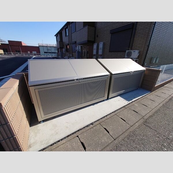 現地周辺 (ゴミステーション)