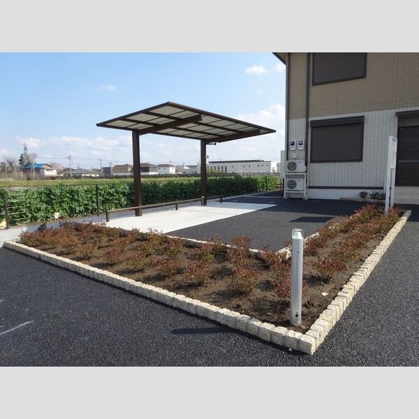 現地周辺 (駐輪場)