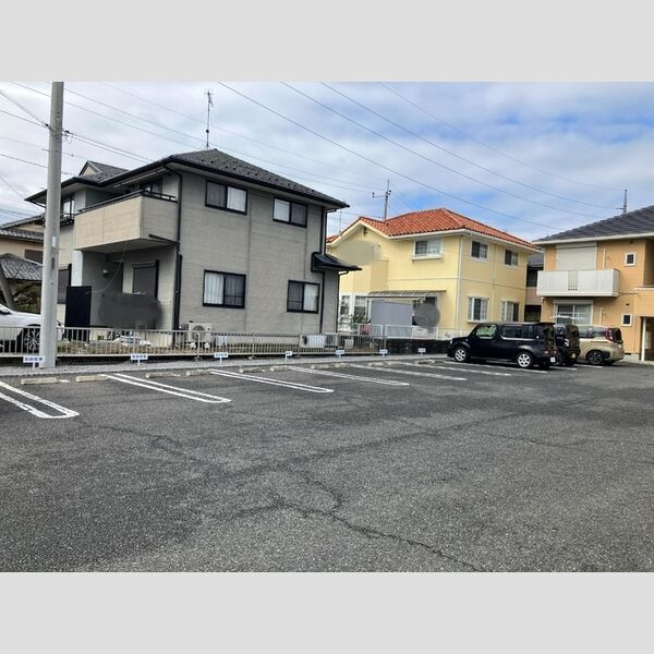 駐車場 (駐車場)