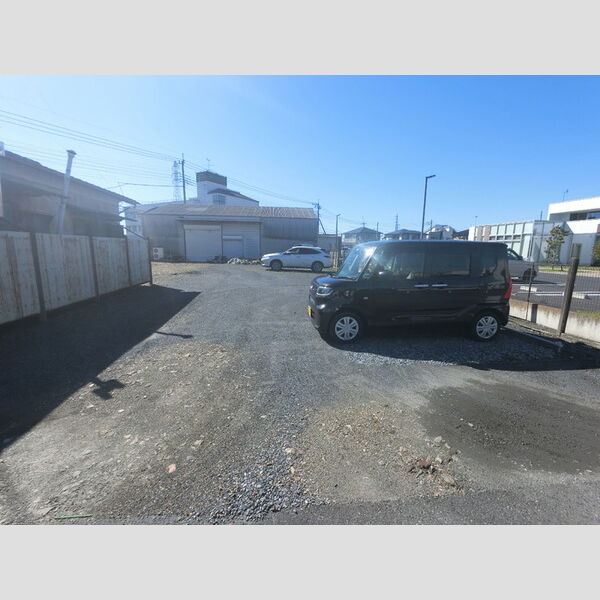 駐車場 (駐車場)