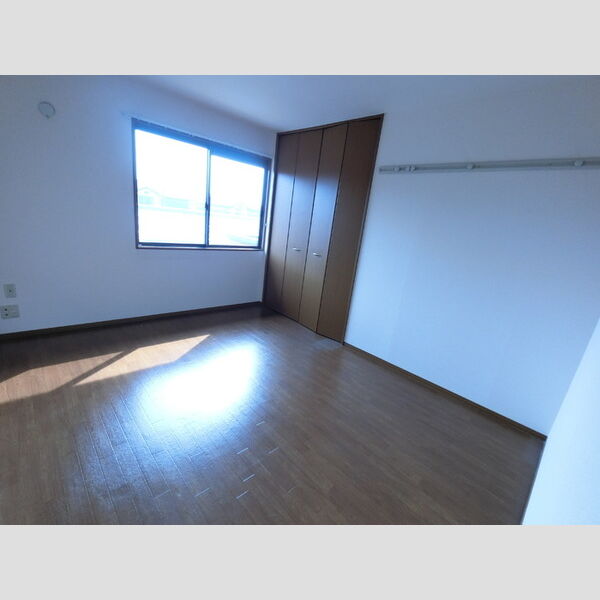 その他 (落ち着いたカラーのフロアです。)