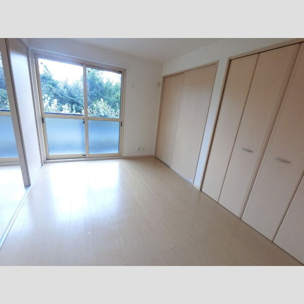 その他 (西側洋室)