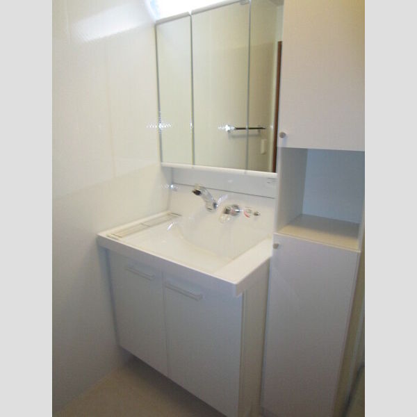 洗面所 (洗髪洗面化粧台)