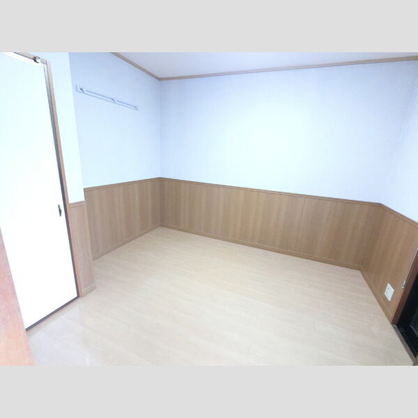 その他 (南側洋室)