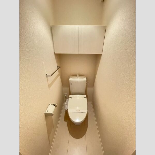 トイレ (温水洗浄暖房便座)