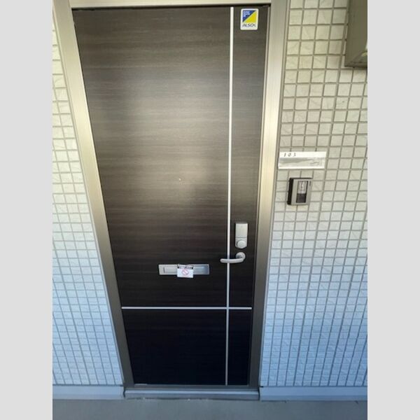 玄関 (玄関ドア)