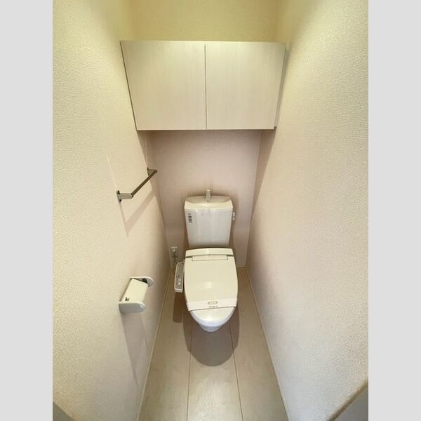 トイレ (温水洗浄暖房便座)