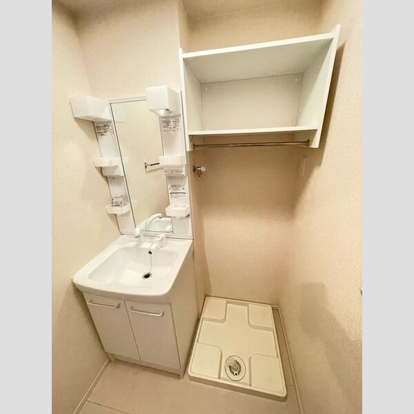 洗面所 (室内洗濯機置き場)