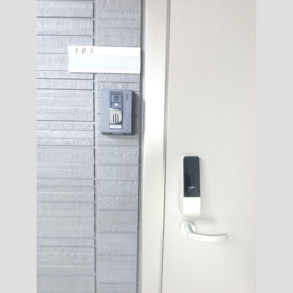その他設備 (カードキーは防犯性が高く、施錠・開錠がスムーズ)