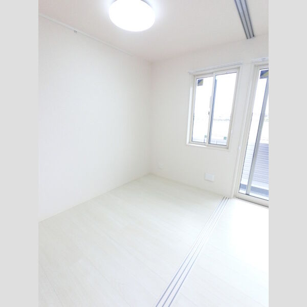 その他 (明るいフローリングフロアです。)