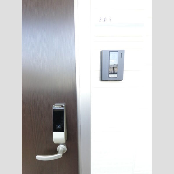 その他設備 (カードキーは防犯性が高く、施錠・開錠がスムーズ)