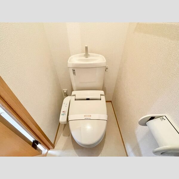 トイレ (温水洗浄暖房便座)