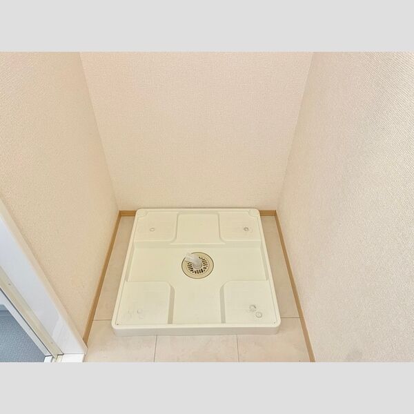 洗面所 (201　洗濯機置場)