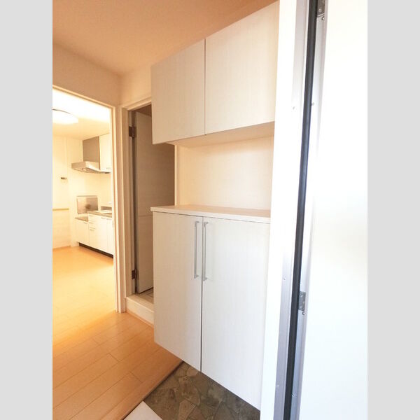 玄関 (シューズBOX)