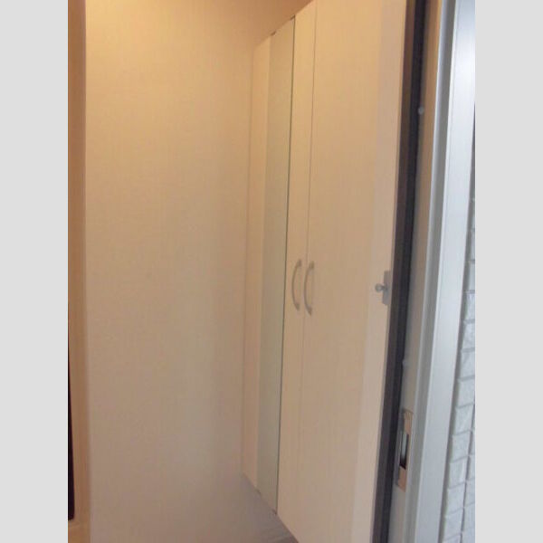 玄関 (202 シューズボックス)