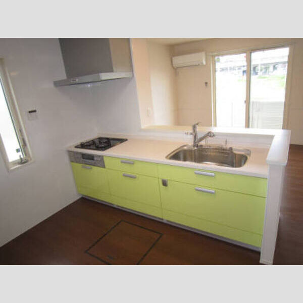 キッチン (B102☆対面式システムキッチン(窓有)☆)