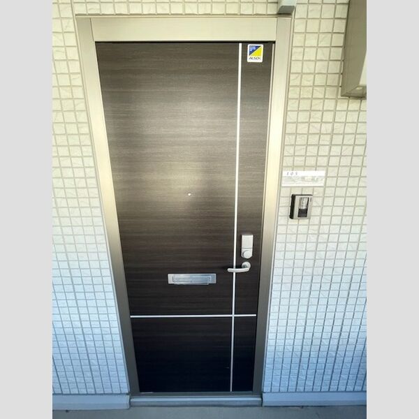 玄関 (玄関ドア)