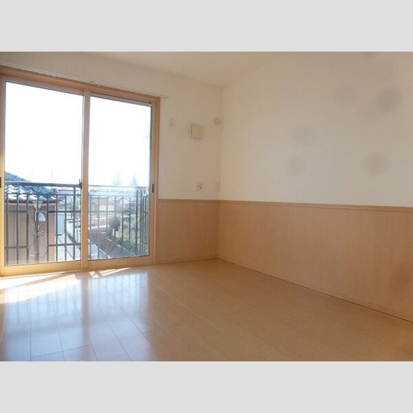 その他 (2F洋室です。)