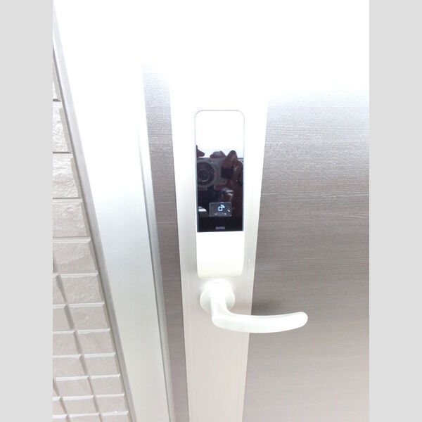 その他設備 (カードキーは防犯性が高く、施錠・開錠がスムーズ)