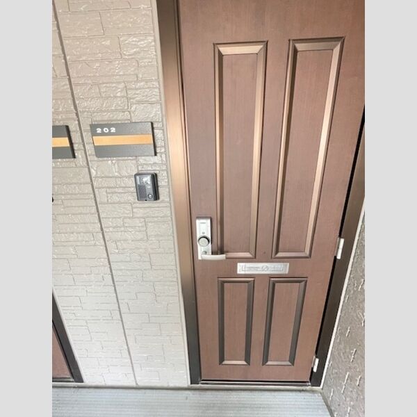 玄関 (玄関ドア)