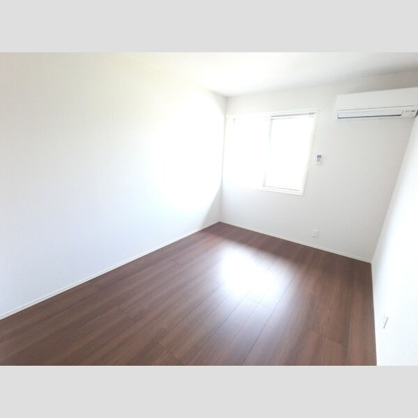 その他 (エアコン付いてます。)