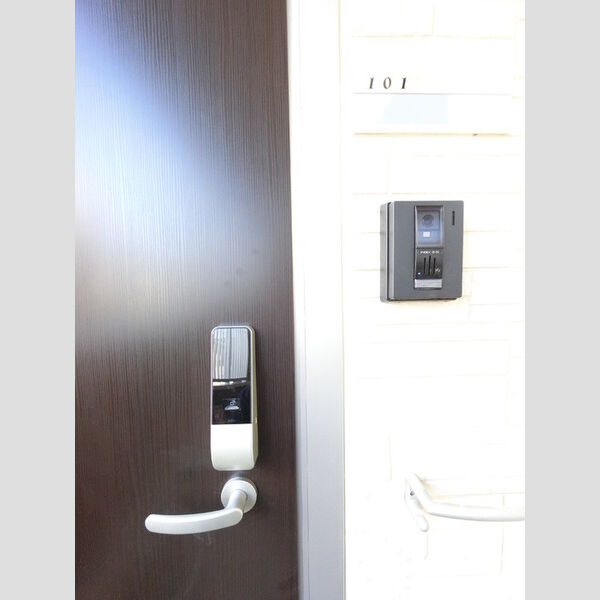 その他設備 (カードキーは防犯性が高く、施錠・開錠がスムーズ)