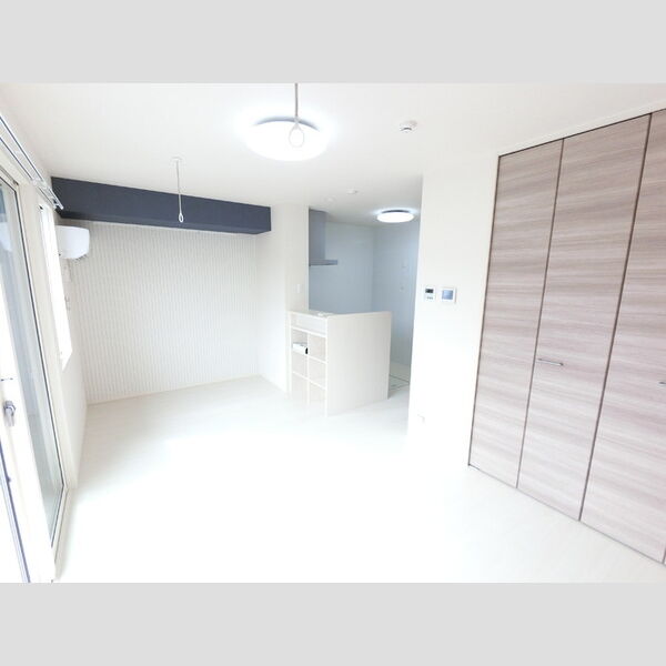 その他 (洋室　クローゼット付き)