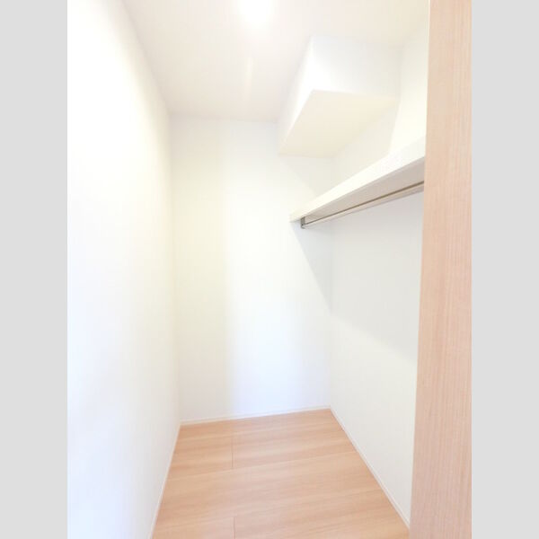 収納 (ウォークインクローゼット)